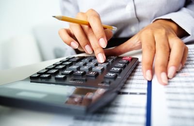 LA IMPLEMENTACIÓN de una política de Responsabilidad Social Empresaria requiere la aplicación de normas contables que contemplen la sustentabilidad medioambiental. Archivo