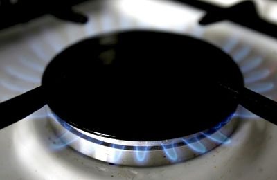 LA COMODIDAD y el ahorro que significa el gas natural domiciliario se extenderá a nuevas zonas de la ciudad de Roldán.  Archivo