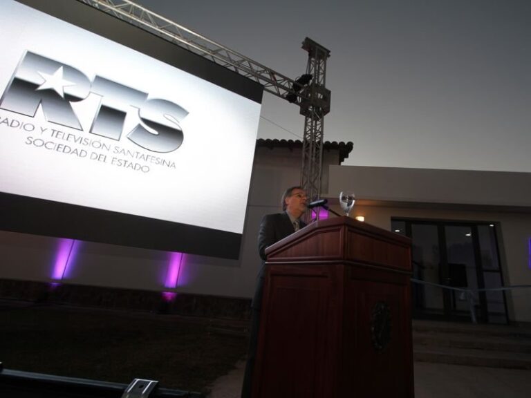 PRESENTACIÓN. Daniel Canabal -presidente del directorio- en el discurso de lanzamiento del medio del Estado. '5R es nuestro nombre de fantasía y tiene que ver con las cinco regiones que pretendemos representar