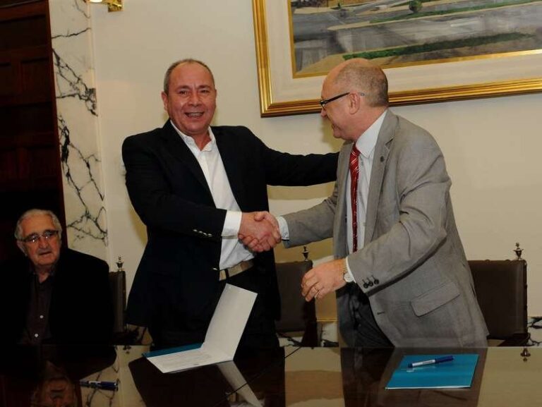 Acuerdo. Jorge Molina y Albor Cantard