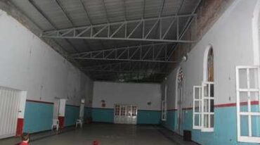 MULTIUSO. Diferentes actividades sociales se desarrollan en el salón principal -ahora remozado- del Tiro Suizo de Rosario.  Hernán Álvarez