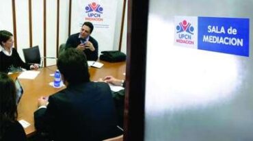 DEFINICIÓN. 'Hablando podemos entendernos'