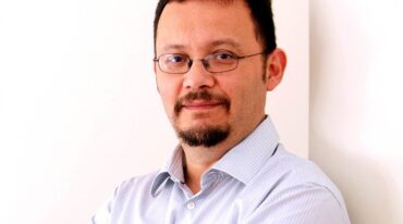 DOS PRIORIDADES: ampliar el plazo de la mirada a los efectos de las transformaciones estructurales que se requieren en nuestros países y planificar con una perspectiva multinivel. Sec. de Com. Social