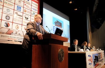 En el programa de desarrollo de la hidrovía intervendrá el Estado provincial junto a organismos especializados y entidades que brindan financiamiento. Gentileza Prensa IDR