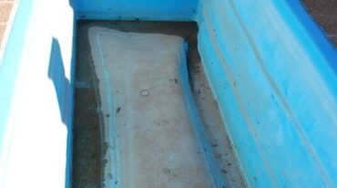 Con las piscinas sin agua