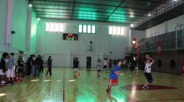 La vida social de los clubes de barrio se ve jaqueada por los incrementos de las tarifas de los servicios. Aquí