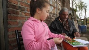 Desafío. '¿Querés que te enseñe a leer?'