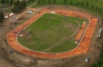 La pista de San Justo es una de las seis que el Gobierno provincial construye. Sec. de Com. Social.