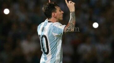 Messi le manifestó a Bauza que quiere seguir en el seleccionado. Archivo.