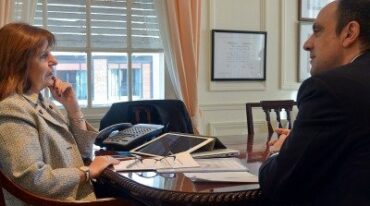 La ministra Patricia Bullrich recibió a Corral en su despacho. Gentileza: Municipalidad de Santa Fe.