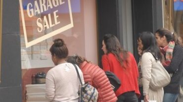 Inyección. Créditos blandos y aplazamientos en determinados pagos son algunos de los beneficios que tendrán los comercios que soliciten el certificado de emergencia. Flavio Raina