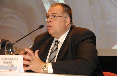 Venesia. "Nosotros siempre convocamos a estos especialistas para tener en claro cómo es la funcionalidad y el estado de situación real"