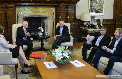 Lifschitz acordó con los ministros Patricia Bullrich y Rogelio Frigerio. Télam.