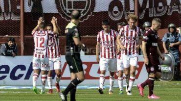 Unión ganó un partido valioso frente a Lanús en el Gran Buenos Aires. Télam.