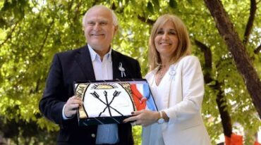 El gobernador Lifschitz encabezó los actos de la escuela en Rosario. Sec. de Com. Social.