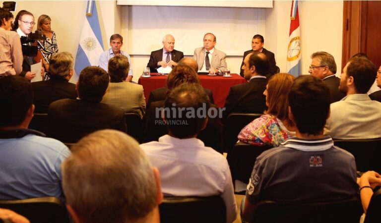 El gobernador remarcó el carácter estatal del aeropuerto. Sec. de Com. Social.