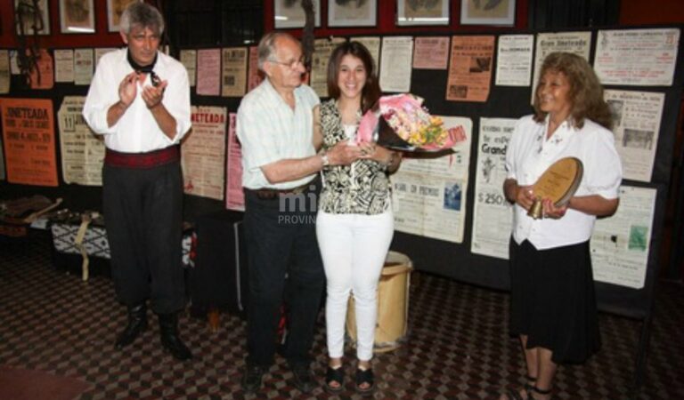 La joven Luciana Cejas se quedó con el premio en su primera versión al devolver un total de 270.000 pesos. Gentileza: Municipalidad de Venado Tuerto.