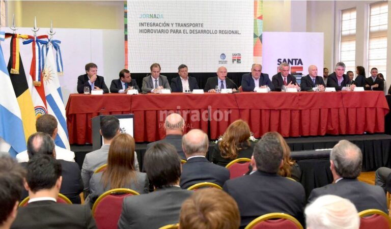Al encuentro asistieron cuatro gobernadores