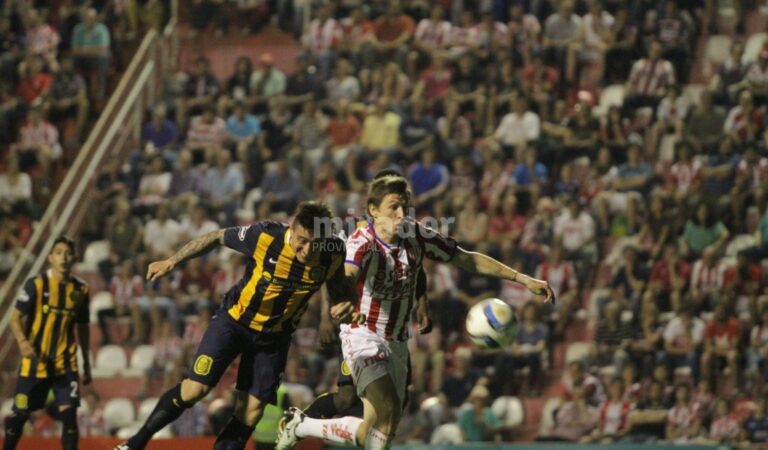 Los tatengues y los canallas se miden por el campeonato anual en el 15 de Abril. Archivo.