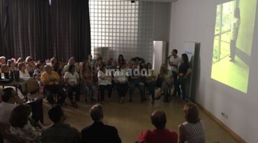 La publicación es el resultado del cruce de prácticas integradoras relacionadas a lo creativo y a la experiencia estética en el marco de un sistema sanitario. Gentileza: Municipalidad de Rosario.