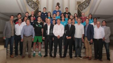 Integrantes de los planteles de los clubes santafesinos estuvieron en la Casa de Gobierno. Sec. de Com. Social.