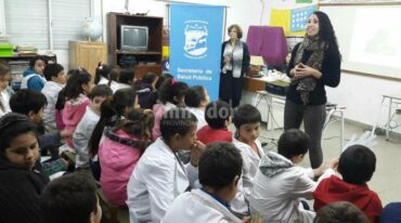Las charlas buscan generar hábitos de alimentación saludable en los chicos. Gentileza: Municipalidad de Casilda.
