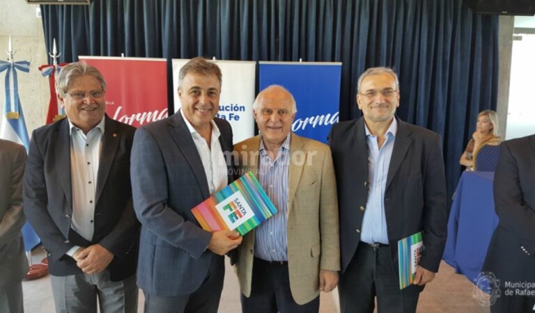 Castellano estuvo en la reunión de cierre de año de Lifschitz con intendentes y jefes de comuna. Gentileza: Municipalidad de Rafaela.