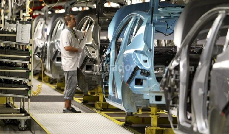 El derrumbe de la industria nacional