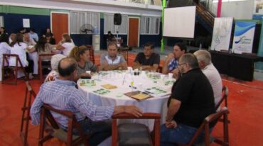 Los debates continuarán en marzo de 2017 en las localidades del norte del Gran Rosario. Gentileza: prensa ECOM.
