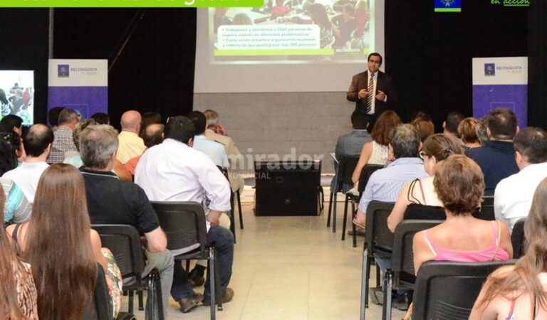 Vallejos exhibió las tareas de la Municipalidad de Reconquista desde el 10 de diciembre de 2015. Gentileza: Municipalidad de Reconquista.
