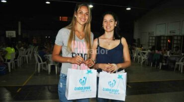 Las chicas no olvidaron sus orígenes y disfrutaron con alegría del agasajo que le brindaron en Trebolense. Gentileza.