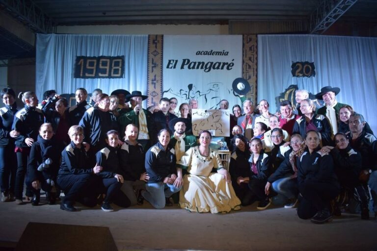 La invitación llegó a través de la Comisión Municipal de Folklore de Cosquín y la presentación en el patio será el lunes 27 de enero. Mirador Provincial.