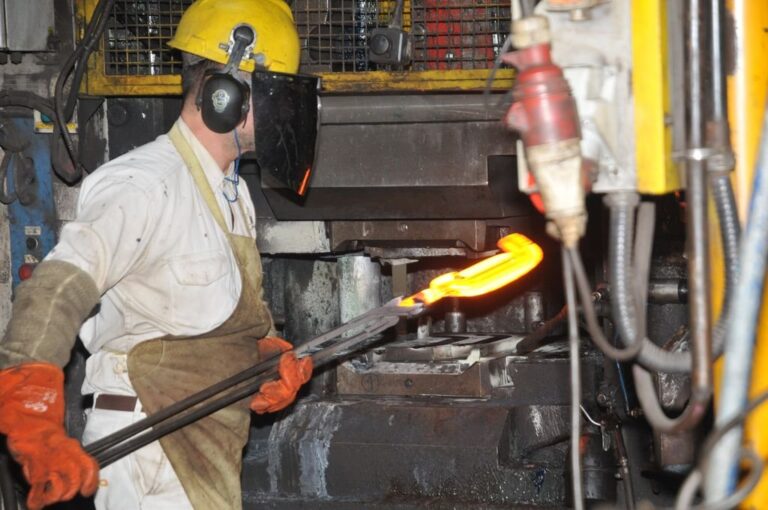 Industria casi paralizada. Es uno de los sectores que más sintió el freno de la actividad económica. Archivo/Flavio Raina.