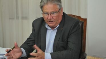 El documento está firmado por el ex vicegobernador Carlos Fascendini. Archivo.