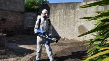 Bloqueo. Cada vez que se confirma un caso de dengue en la ciudad