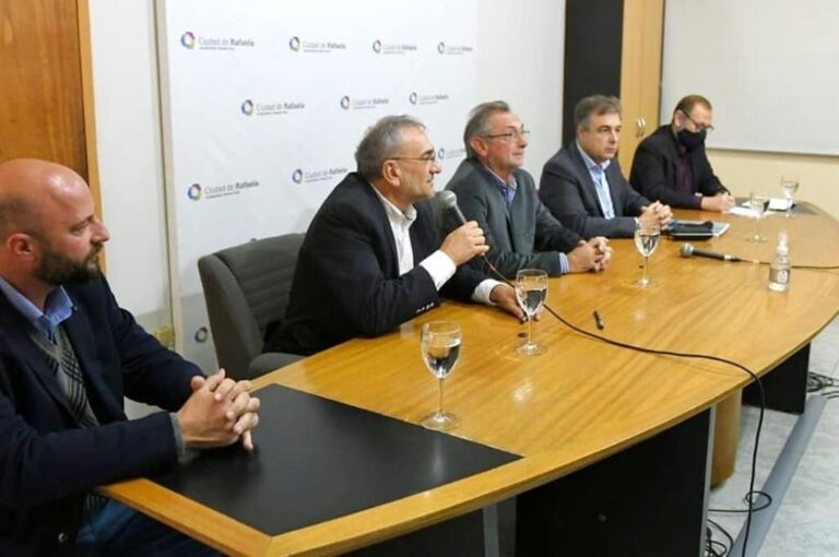 El convenio establece la asistencia financiera mediante el otorgamiento de créditos de $ 10.000 hasta $ 100.000. Gentileza.