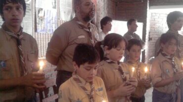 La pedagogía scout tiene la virtud de poder ser aplicada en cualquier ámbito geográfico y temporal adecuándose perfectamente a los regionalismos y con muy pocos recursos
