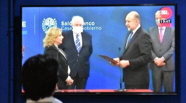 Sin presencia de los medios ni posibilidad de preguntar