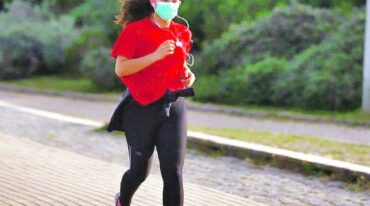 Recomiendan no utilizar barbijo para correr o hacer ciclismo.