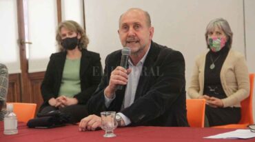 El gobernador se reunió con funcionarios nacionales