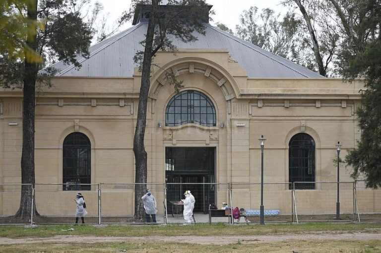 EL predio de la Ex Rural que funcionaba como refugio nocturno para personas en situación de calle