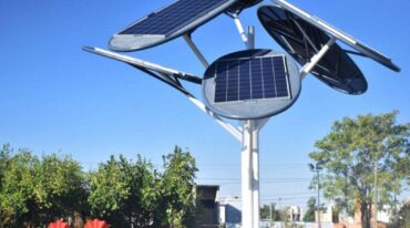 "En el marco del concurso además propusieron la iluminación de la plaza de la localidad con lámparas solares para poner en evidencia el funcionamiento de la energía solar"