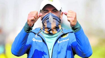 "Kily" González