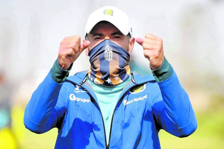 "Kily" González