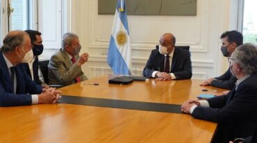 La firma de la cesión de las inversiones de Transener a la órbita de Arsat