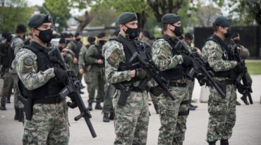Este jueves se presentó oficialmente a los casi 600 gendarmes que fueron destinados de manera permanente a la ciudad de Rosario para combatir el delito. Marcelo Manera