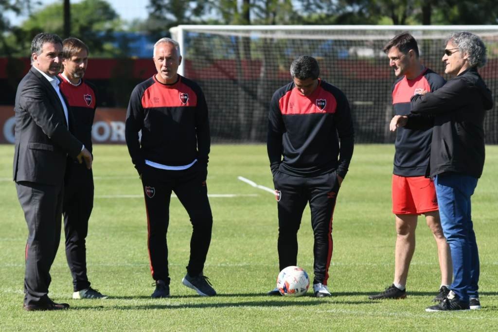 Taffarel junto a sus ayudantes