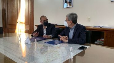 Los ministros Marcos Corach y Walter Agosto. Gobierno de la provincia de Santa Fe.
