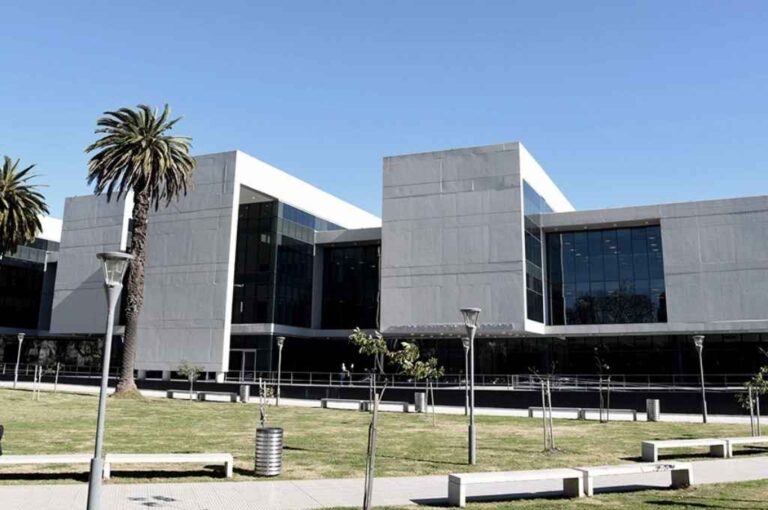 Edificio del Centro de Justicia Penal de Rosario. Gentileza