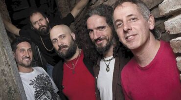 Compañeros de la afamada escuela de música popular de Avellaneda